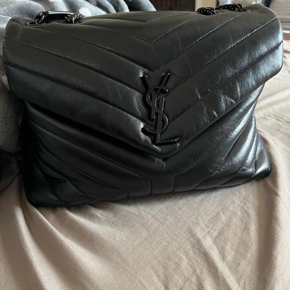 %100 Authentic Medium Yves Saint Laurent Lou Lou bag. Black on black